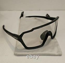 SMITH SHIFT MAG Sport & Performance Sunglasses Unisex-Clear To Gray-Black Frame